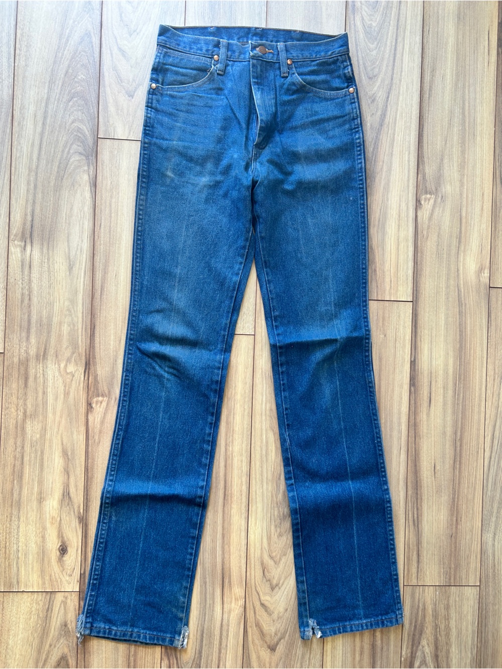 Wrangler Men's Relaxed Blue Denim Jeans with Brass Zipper 29X38 - Picture 2 of 6